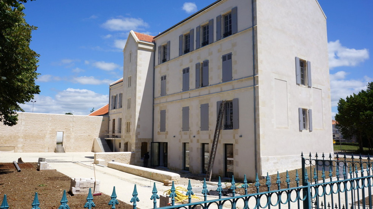 Iléana POPEA / Réhabilitation du château de Saujon en centre culturel