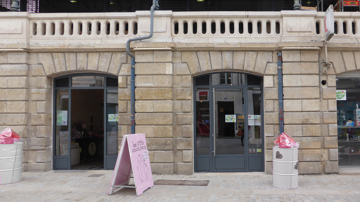 Iléana POPEA / BOUTIQUES DES HALLES DE NIORT