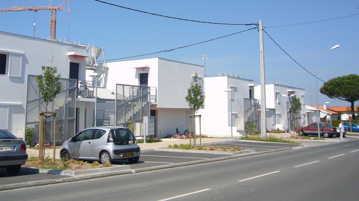 Iléana POPEA / Reconstruction de 60 logements sociaux  à Royan - “La Cité Blanche”